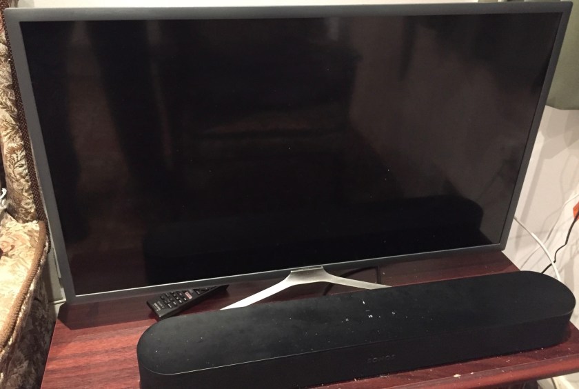 Samsung 32-inch LED HD Flat Screen TV, black in colour