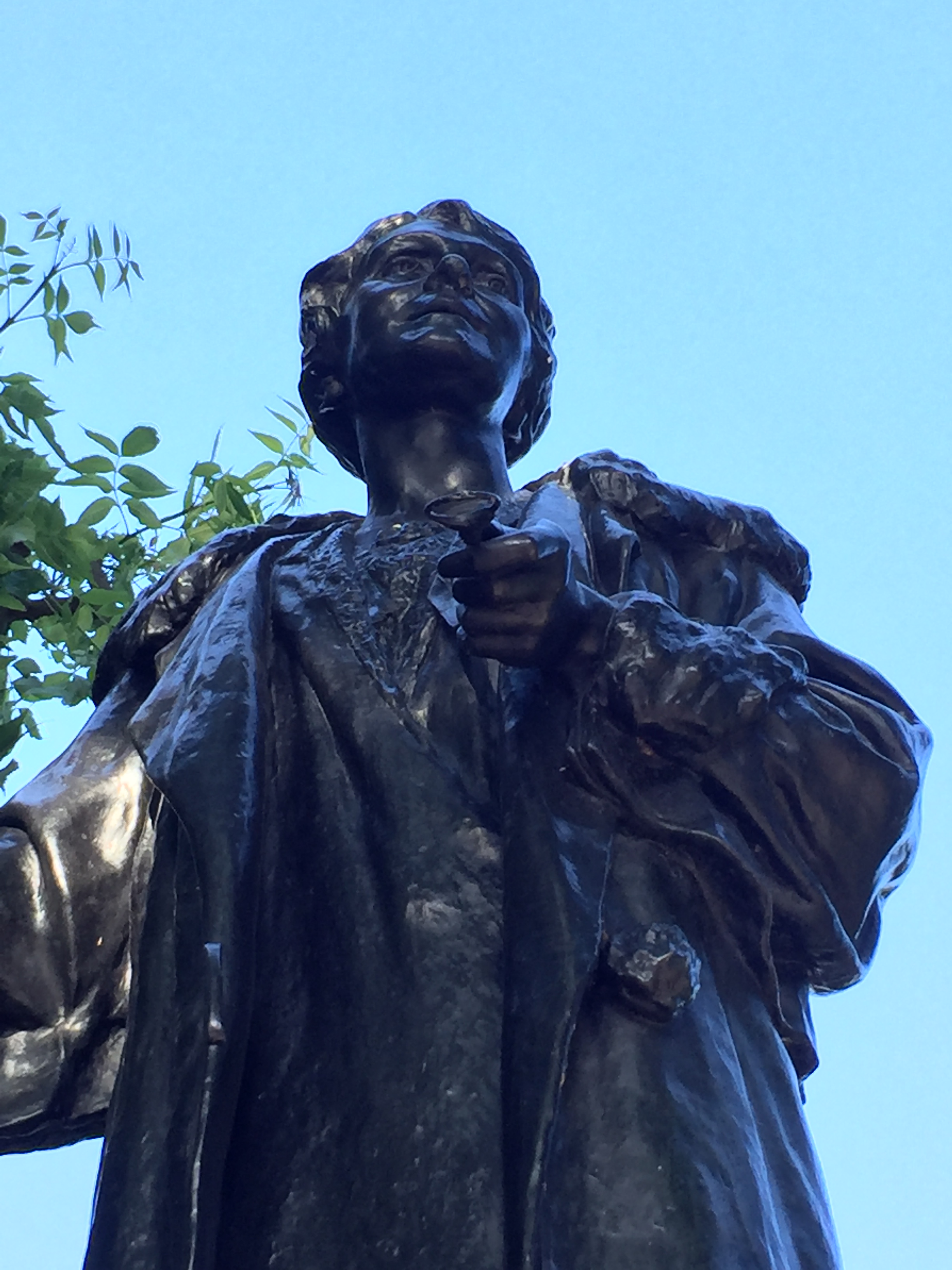 Statue of Emmeline Pankhurst