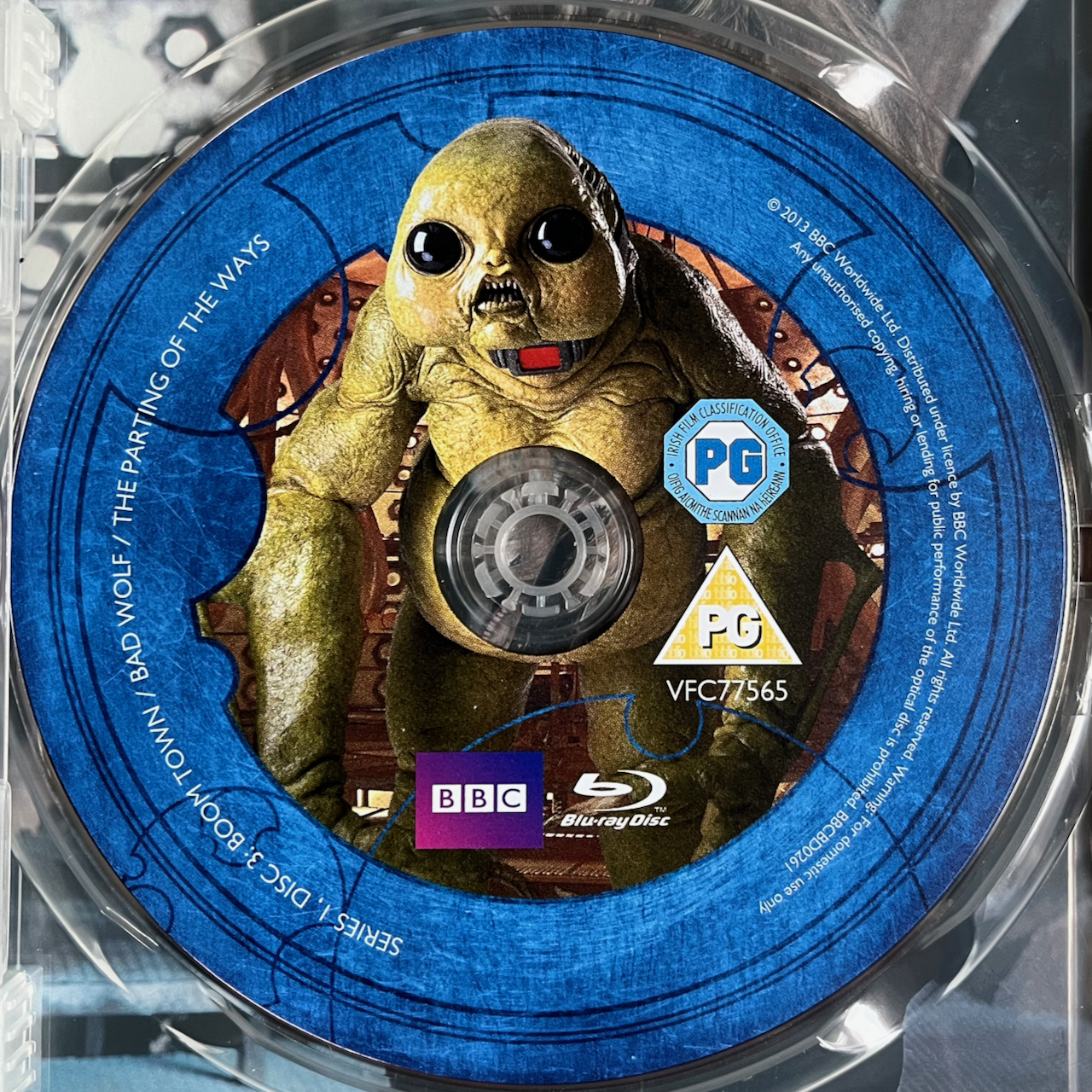 Doctor Who Series 1, Blu-ray Disc 3, featuring an image of the green Slitheen alien.