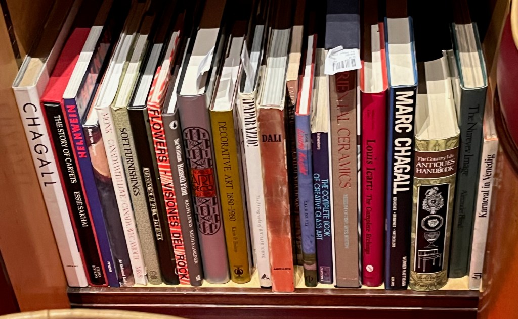Books on fine and decorative arts, including books on carpets, soft furnishings, glass art and ceramics.